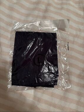 FREE in bundle NWT black baseball compression sleeve set youth large